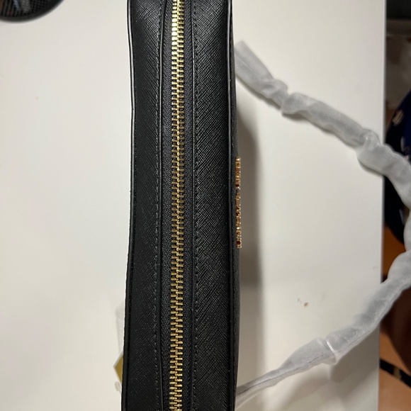 MK Crossbody Bag Brand New with Tag - Picture 4 of 4